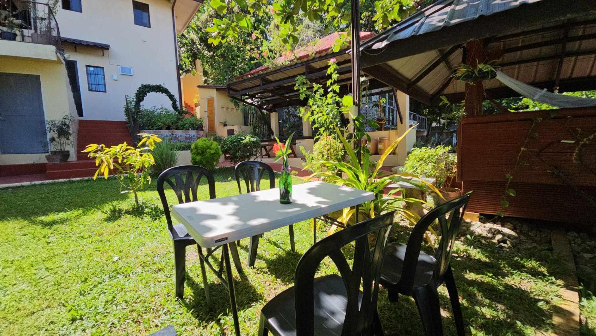 Eagles Nest Beach Resort Davao Luaran gambar