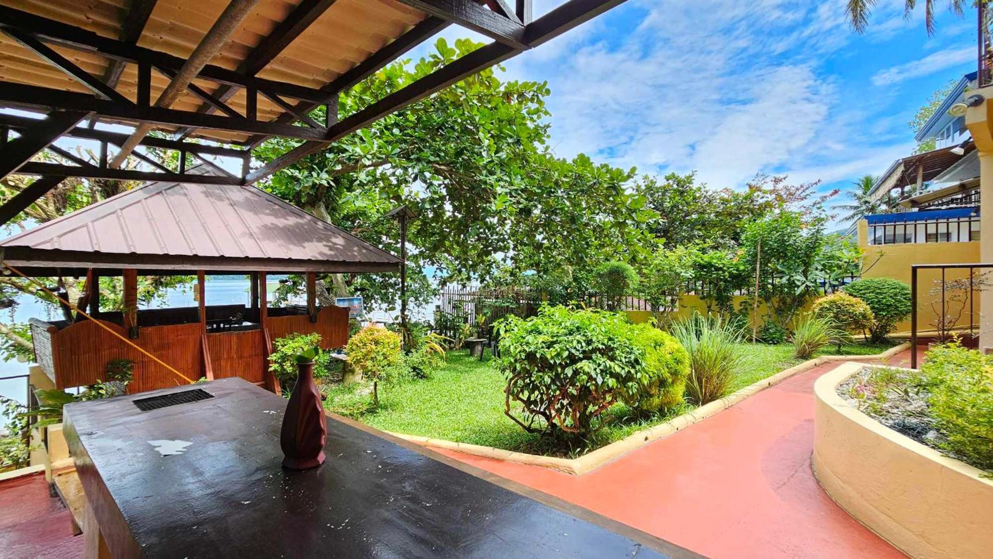 Eagles Nest Beach Resort Davao Luaran gambar