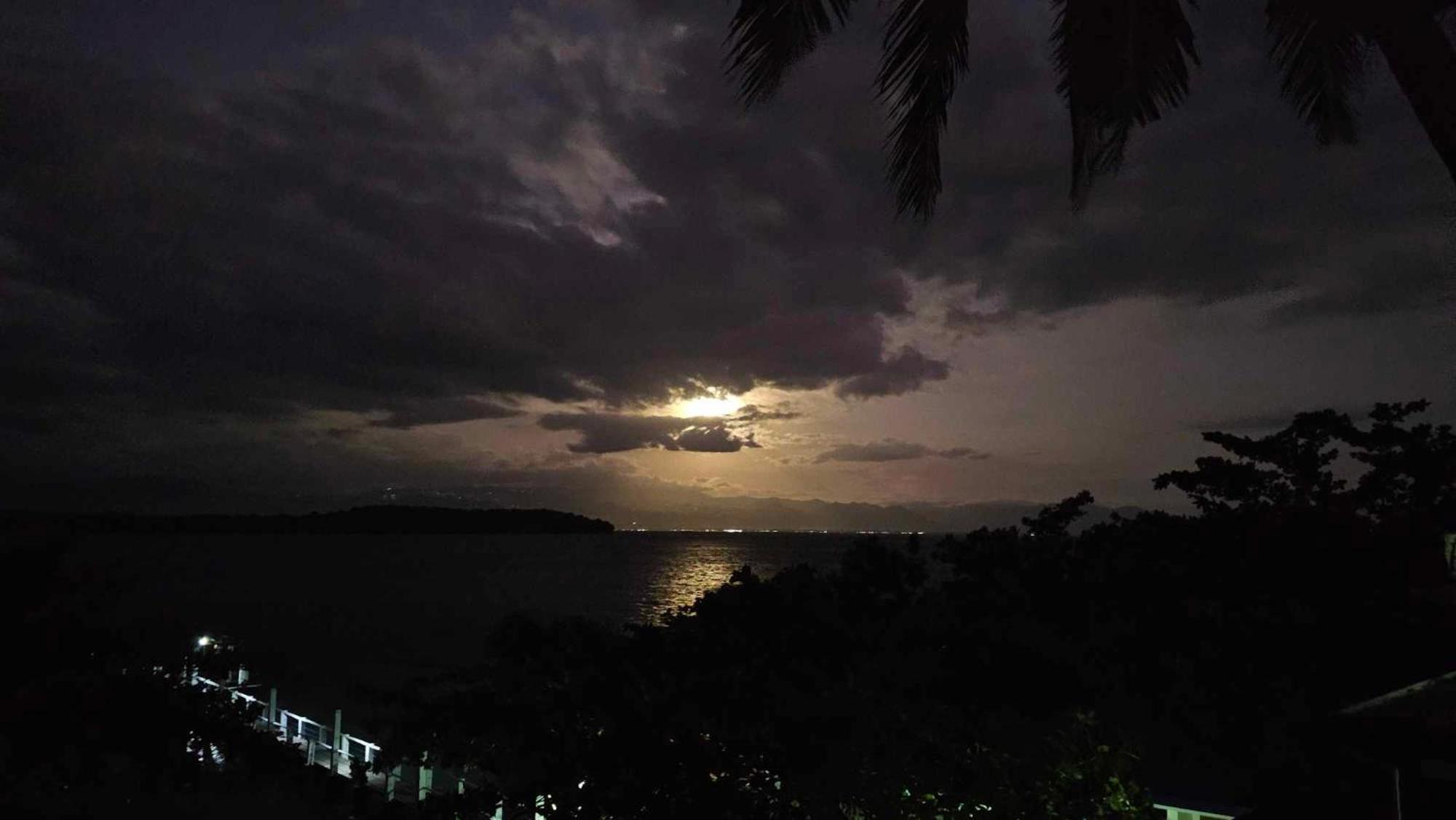 Eagles Nest Beach Resort Davao Luaran gambar