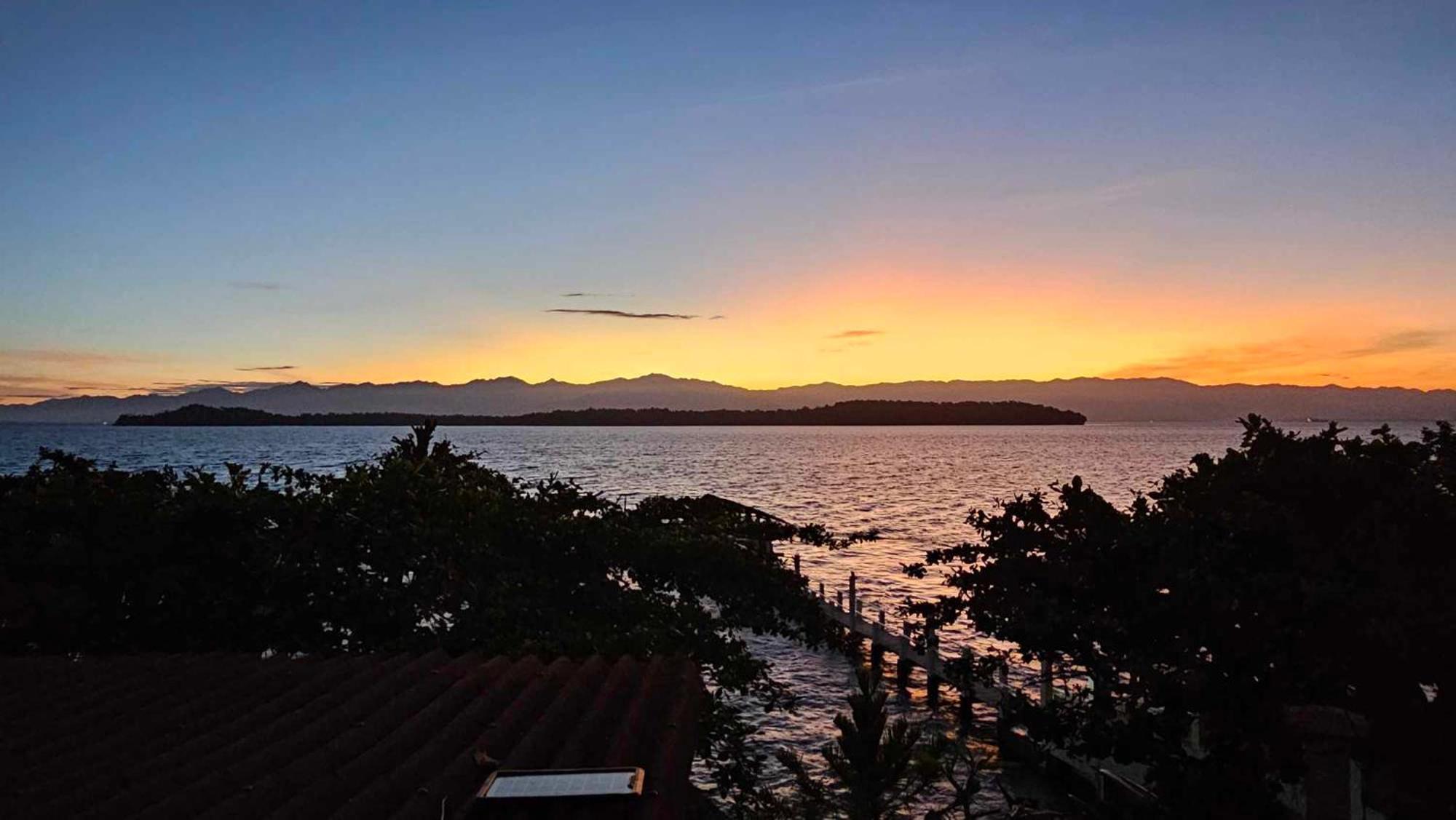 Eagles Nest Beach Resort Davao Luaran gambar